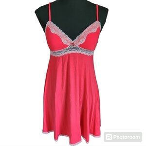 2010s Victoria’s Secret Lace Nightie sz M